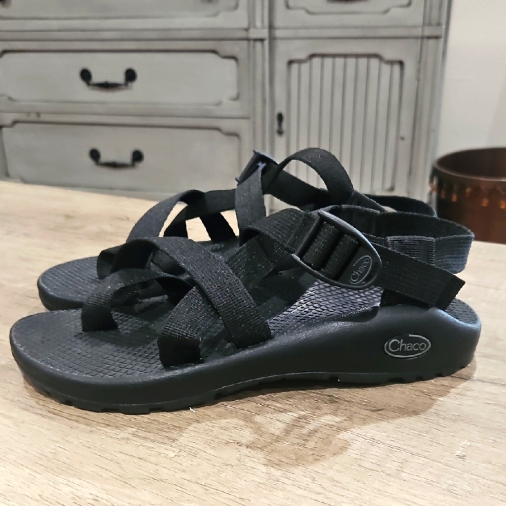 Chaco Black Women's Strappy Sandals